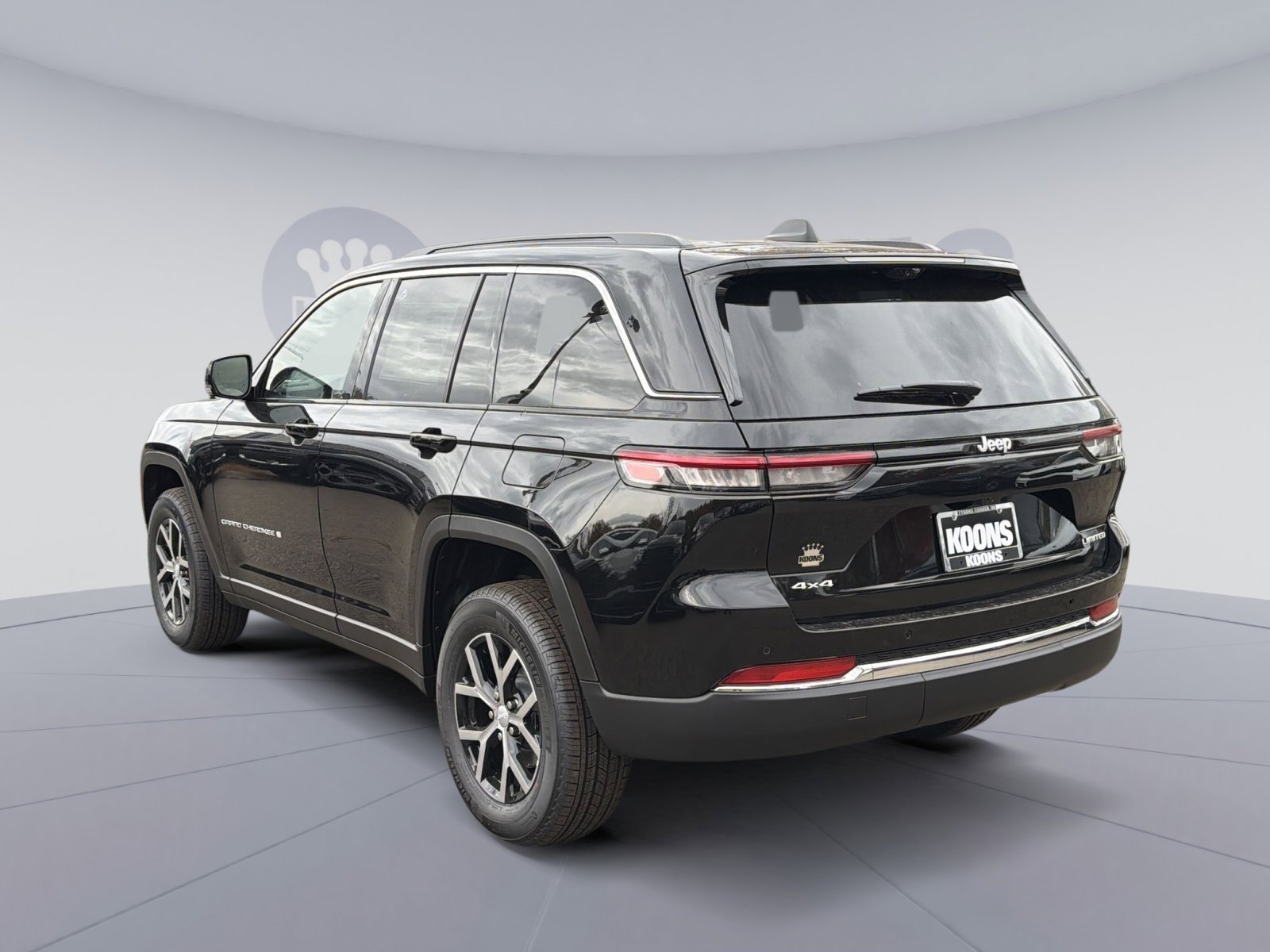 New 2025 Jeep Grand Cherokee Limited w/ Luxury Tech Group II image 4