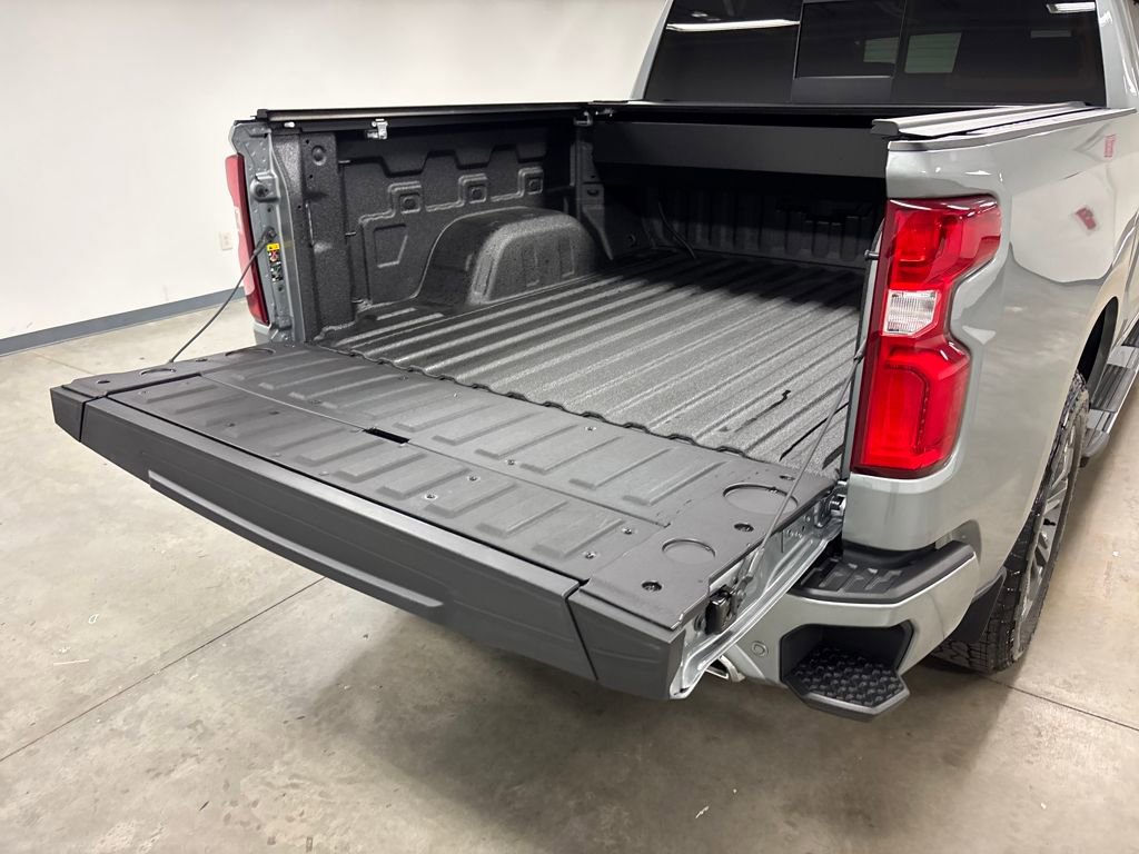 Certified 2026 Chevrolet Silverado 1500 High Country w/ Technology Package image 23