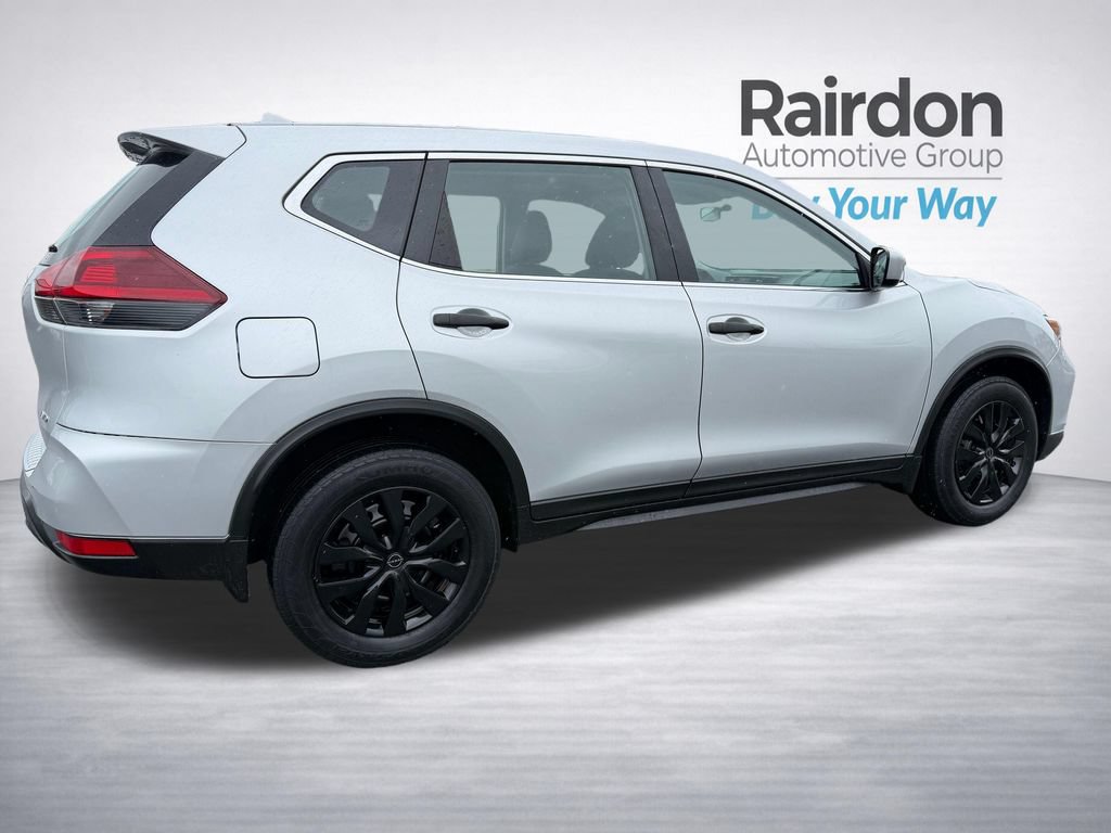 Used 2018 Nissan Rogue S AWD/4WD image 7