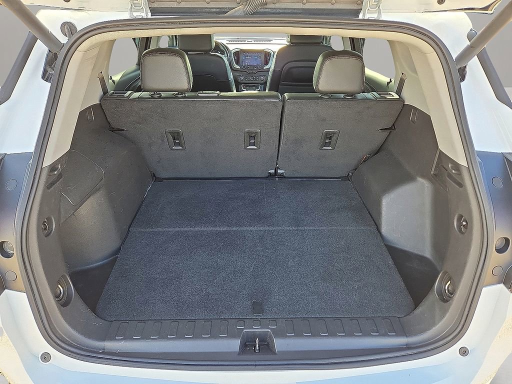 Used 2024 GMC Terrain SLT image 15