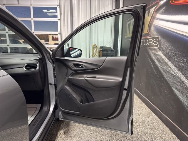 Used 2023 Chevrolet Equinox LT image 27