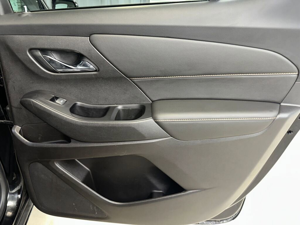 Used 2019 Chevrolet Traverse LS w/ LPO, Blackout Package FWD image 25