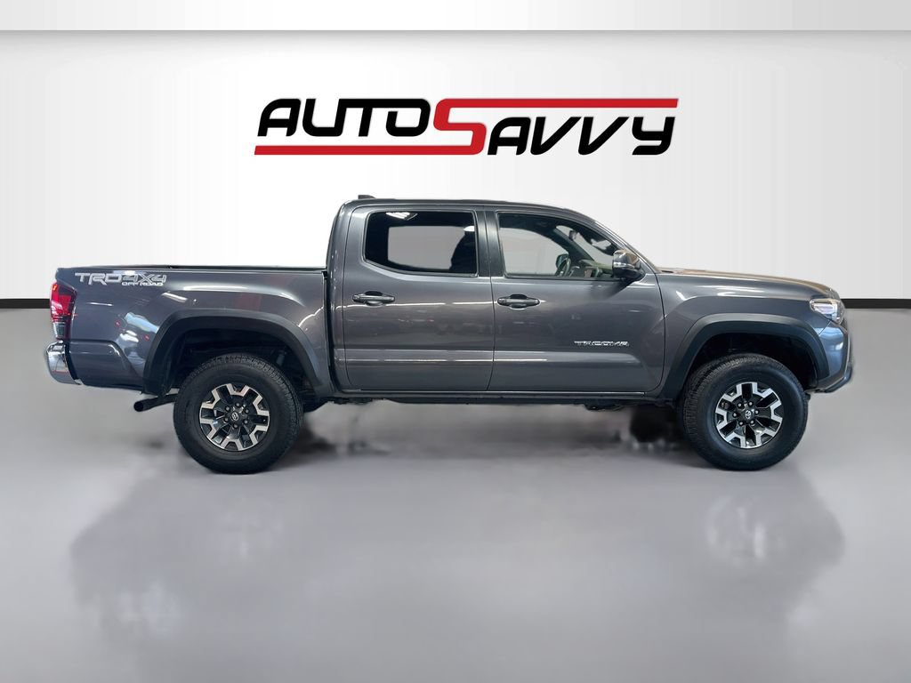 Used 2022 Toyota Tacoma TRD Off-Road AWD/4WD image 8