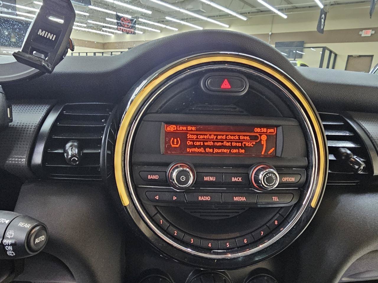 Used 2016 MINI Cooper 2-Door Hardtop FWD image 28