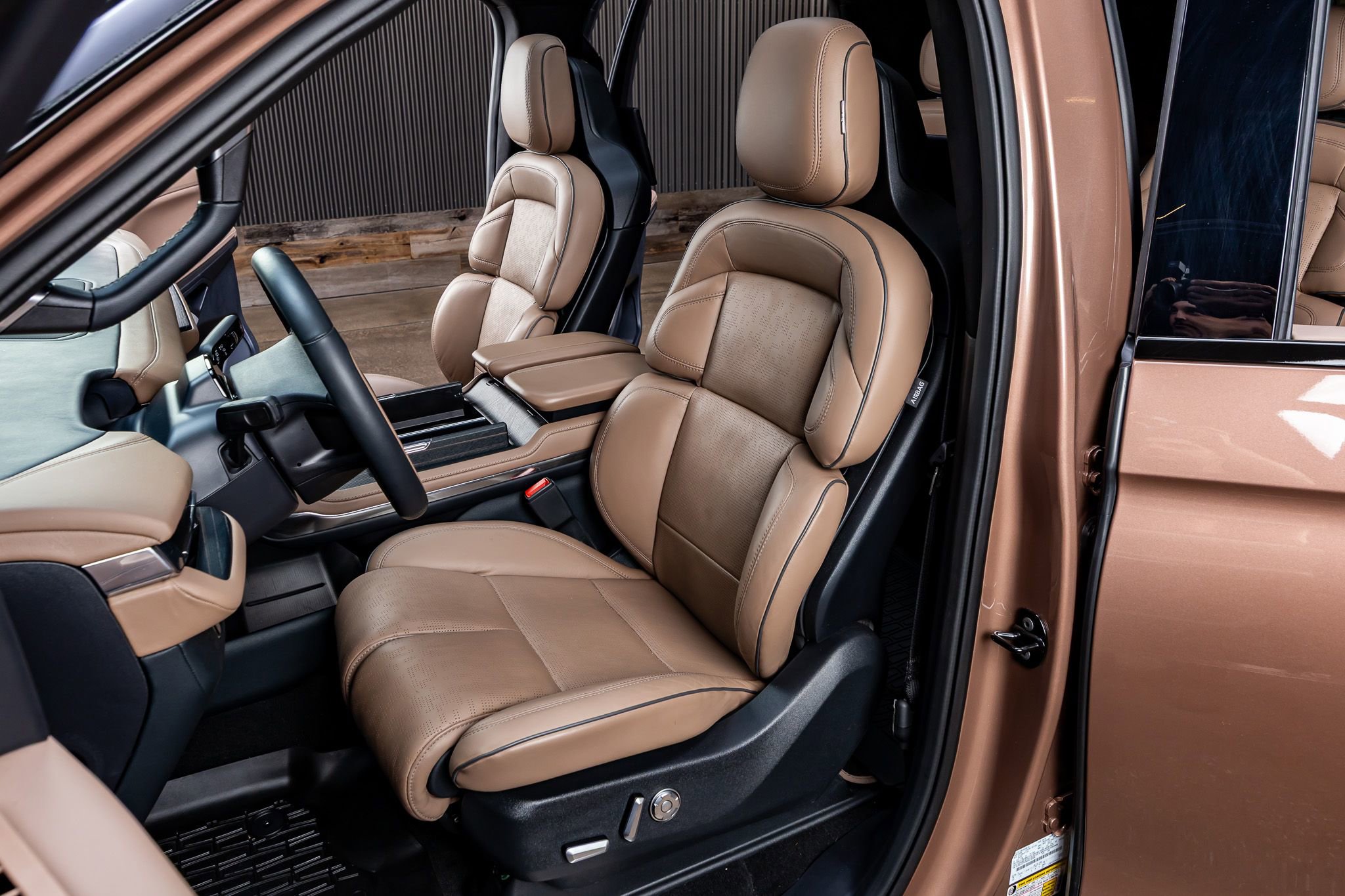 Used 2025 Lincoln Navigator Black Label AWD/4WD image 25