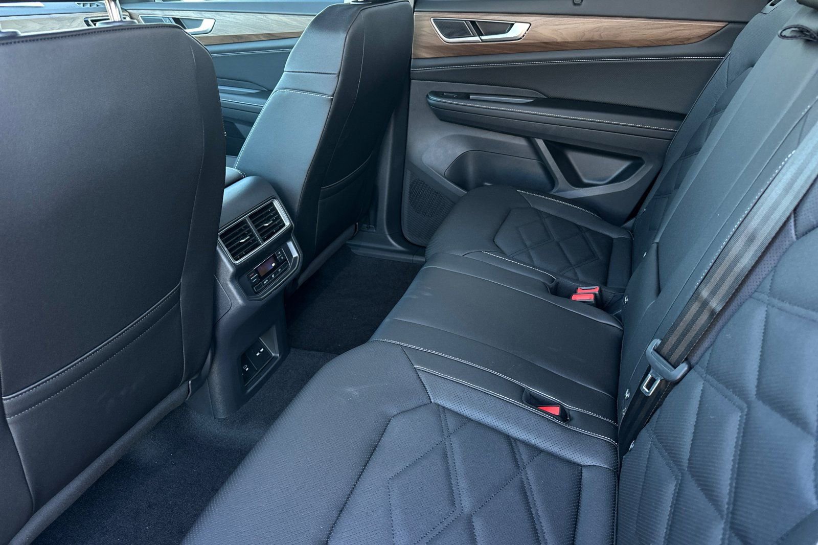 New 2026 Volkswagen Atlas SE AWD/4WD image 12