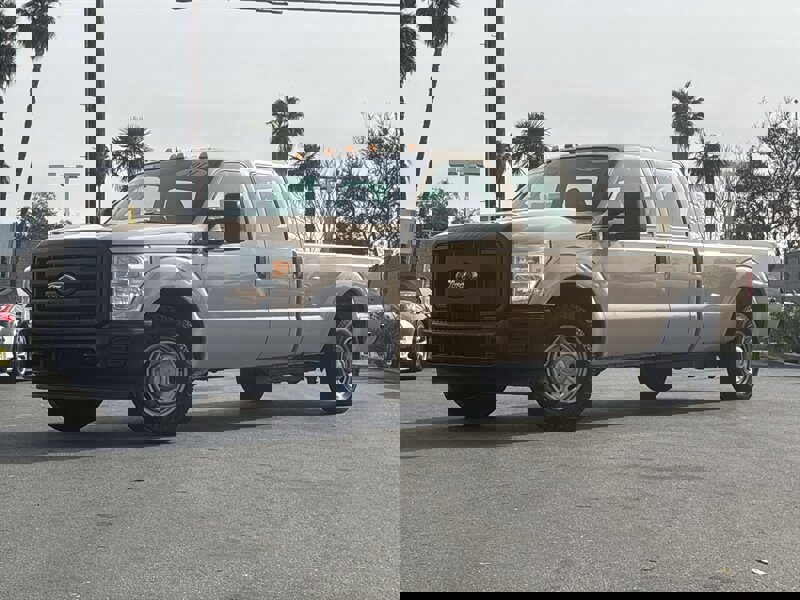 Used 2011 Ford F350 XL image 1