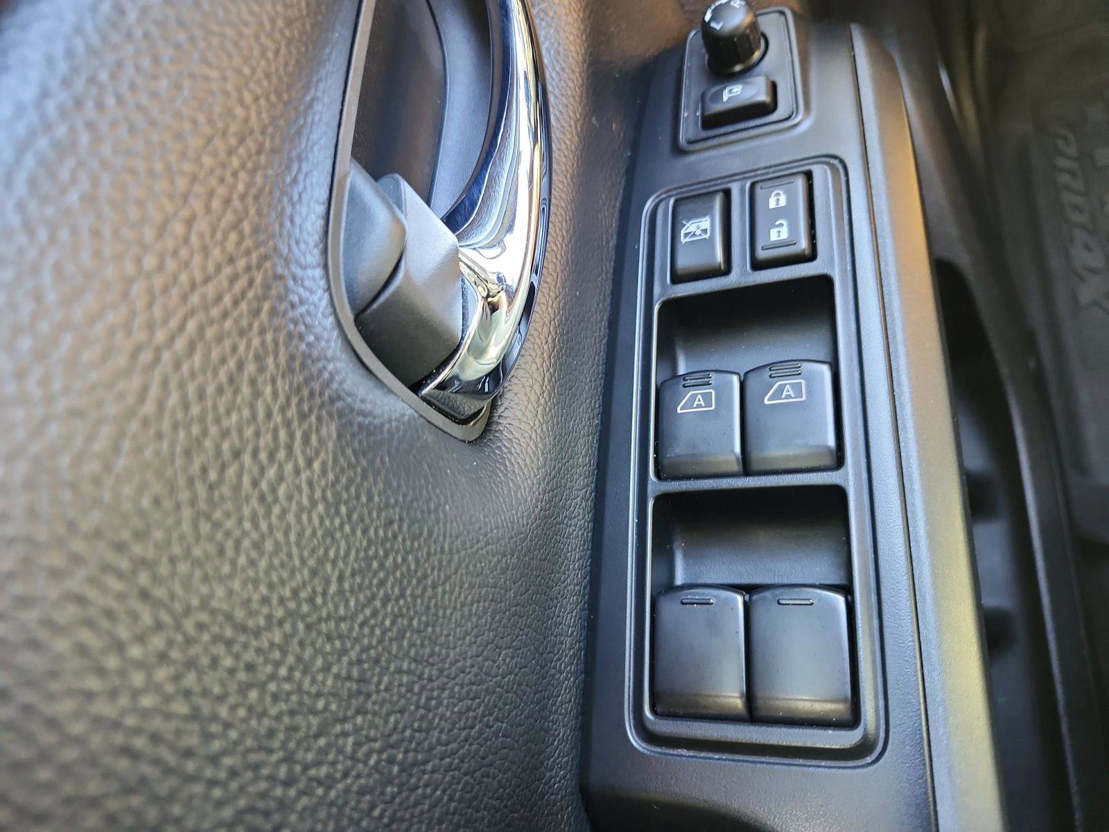 Used 2023 Nissan Titan PRO-4X w/ Pro-4x Convenience Package image 23