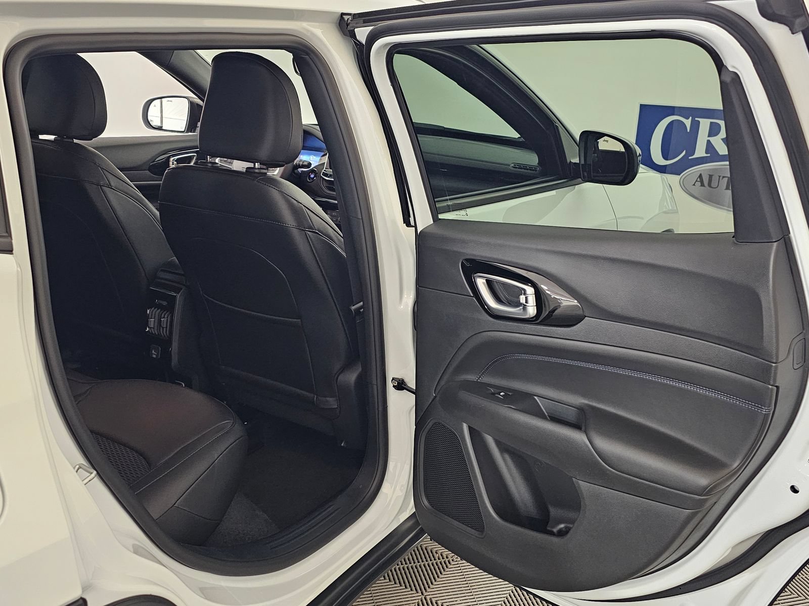 New 2026 Jeep Compass Latitude AWD/4WD image 32