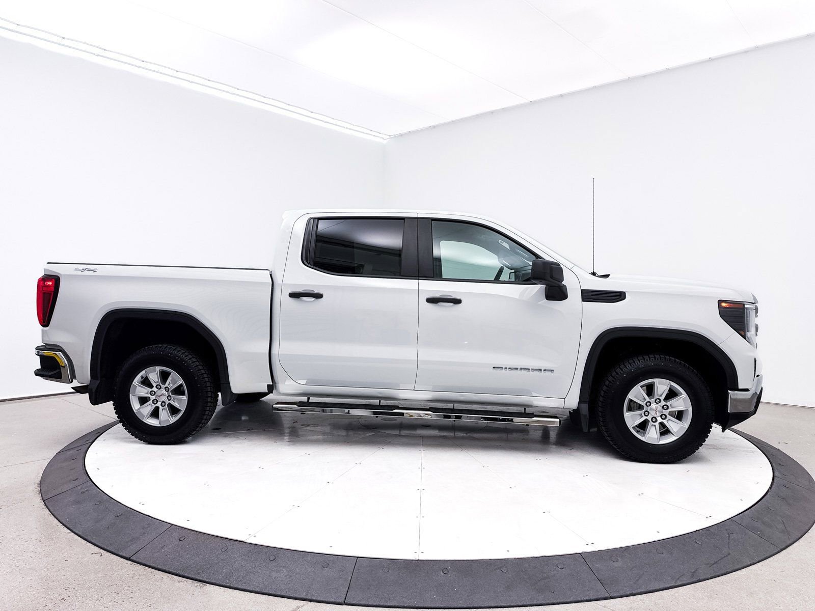 Used 2023 GMC Sierra 1500 Pro w/ Trailering Package image 35