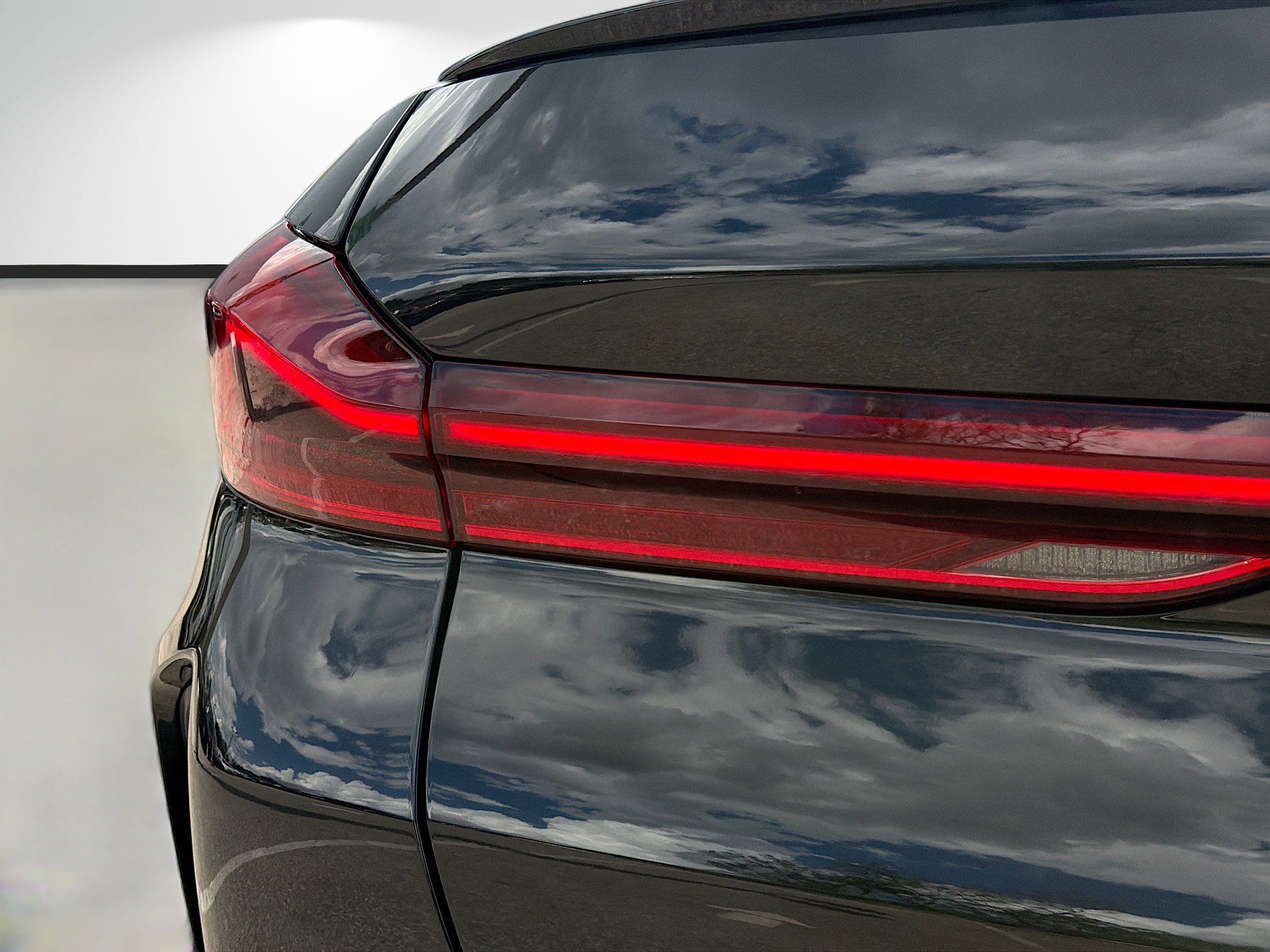 Used 2023 BMW X6 M w/ Competition Package image 10