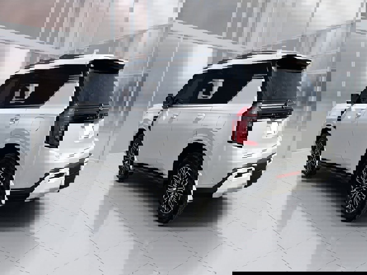 New 2026 Nissan Armada SL w/ Captain's Chari Seat Package image 3