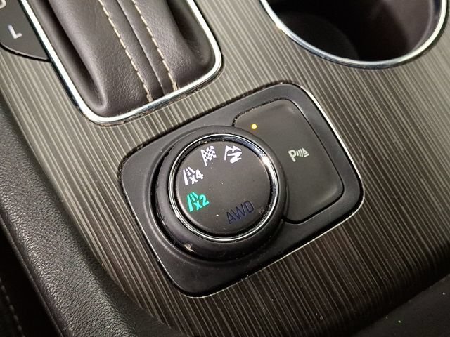 Used 2019 GMC Acadia SLT w/ LPO, Floor Liner Package AWD/4WD image 23