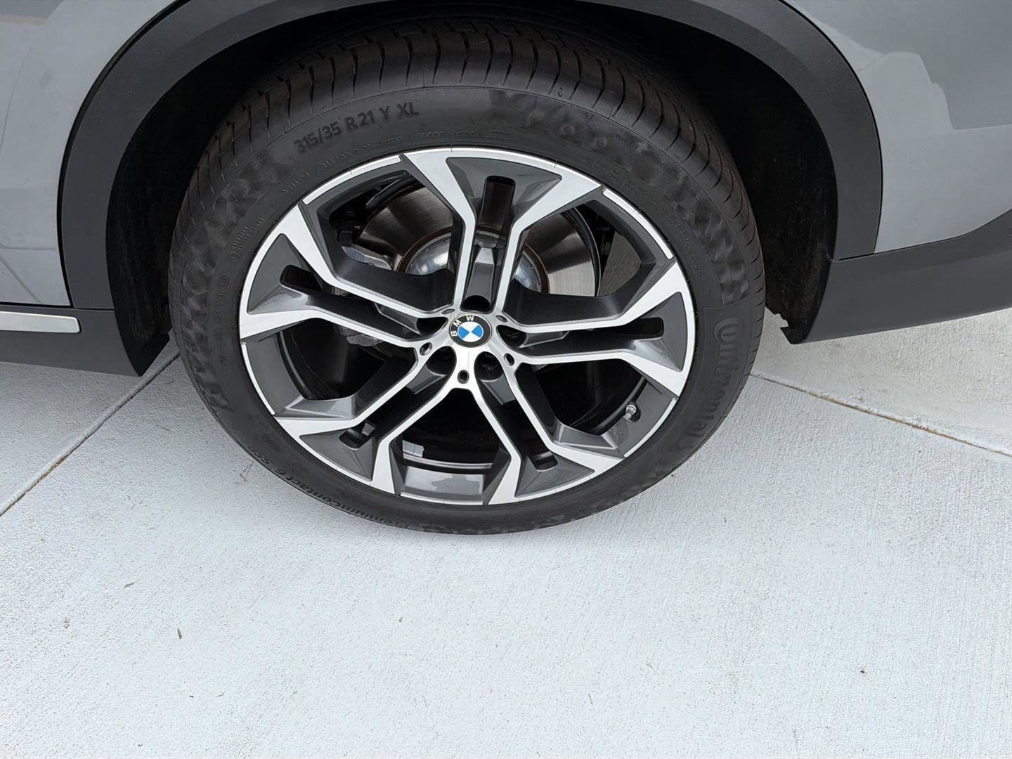 Certified 2024 BMW X5 xDrive40i w/ Premium Package AWD/4WD image 38
