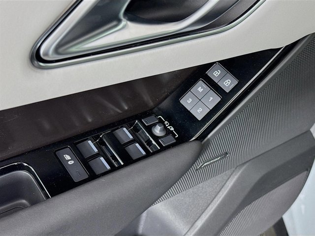 Used 2026 Land Rover Range Rover Velar Dynamic SE image 20
