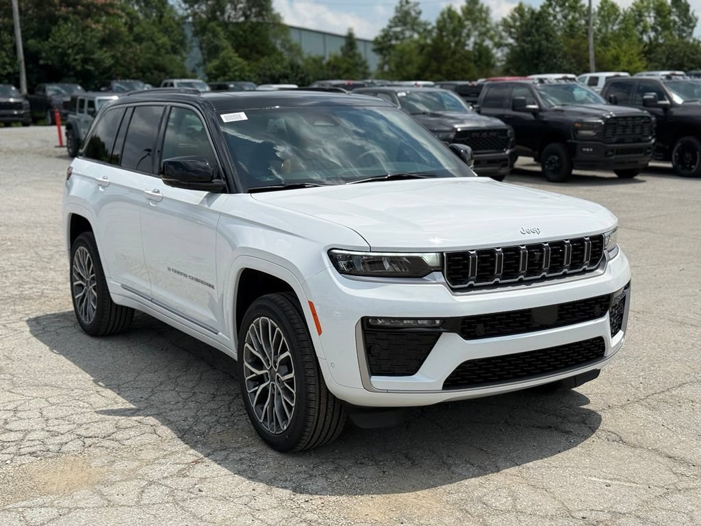 New 2026 Jeep Grand Cherokee Summit AWD/4WD image 4