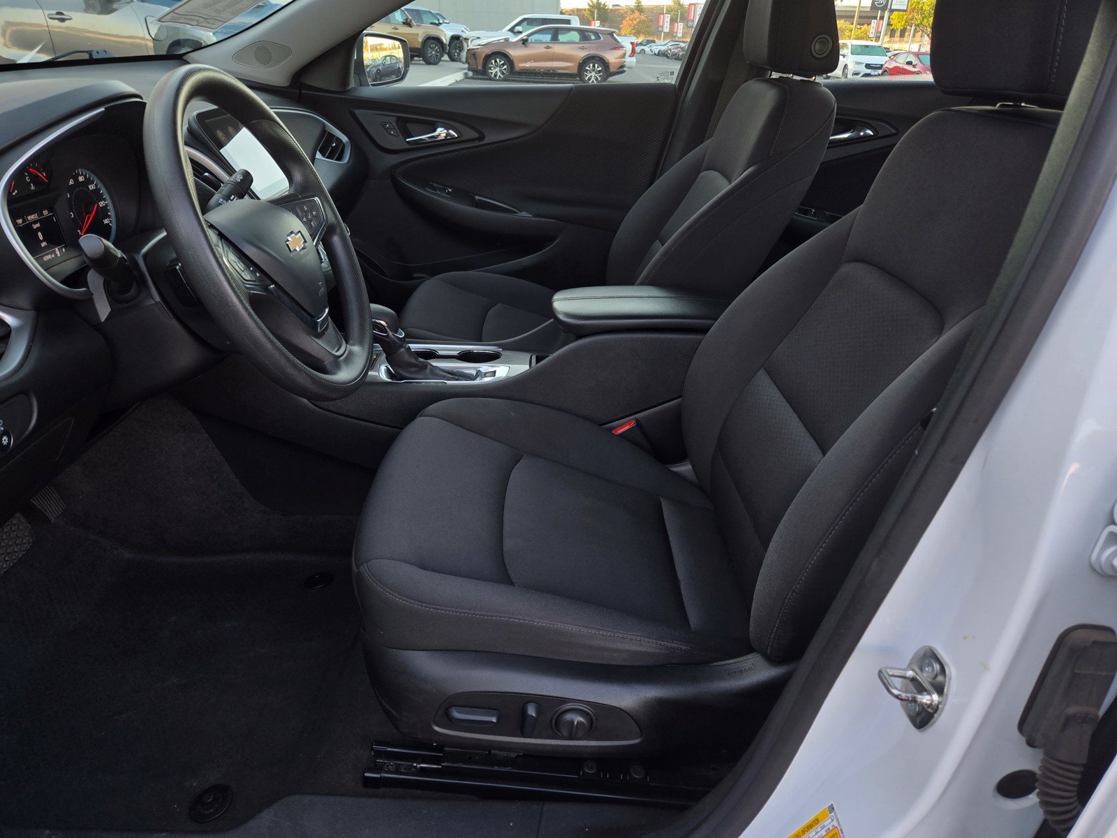 Used 2024 Chevrolet Malibu LT FWD image 15