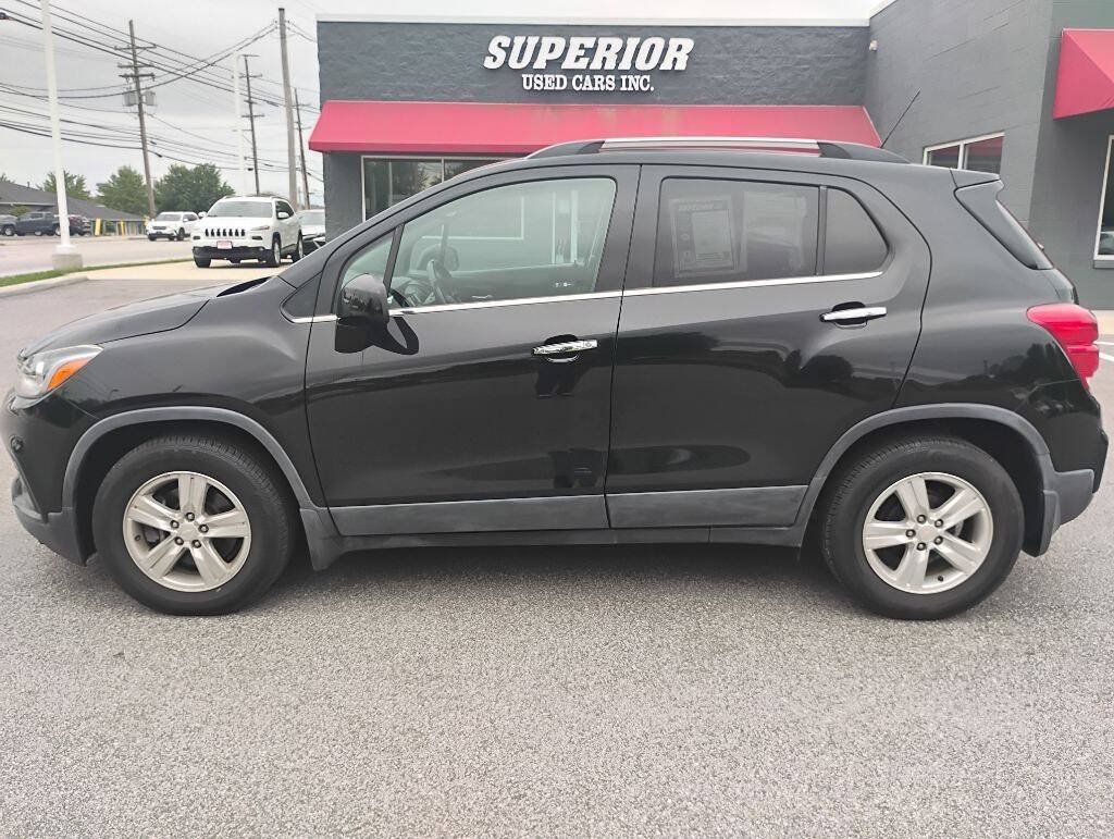 Used 2017 Chevrolet Trax LT w/ LT Convenience Package FWD image 4