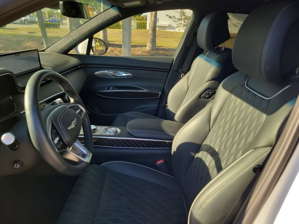New 2025 Genesis GV70 3.5T Sport w/ Sport Prestige Package AWD/4WD image 7