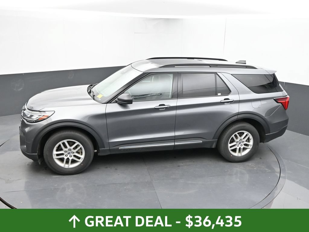 Used 2025 Ford Explorer Active AWD/4WD image 38