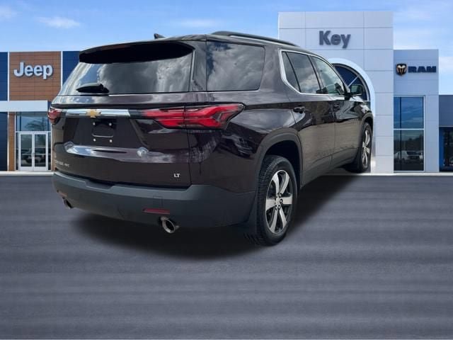 Used 2023 Chevrolet Traverse LT w/ LT Premium Package AWD/4WD image 6