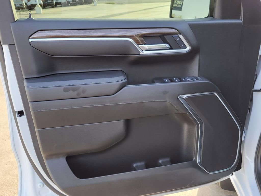 Certified 2025 Chevrolet Silverado 1500 LT w/ Safety Package image 19