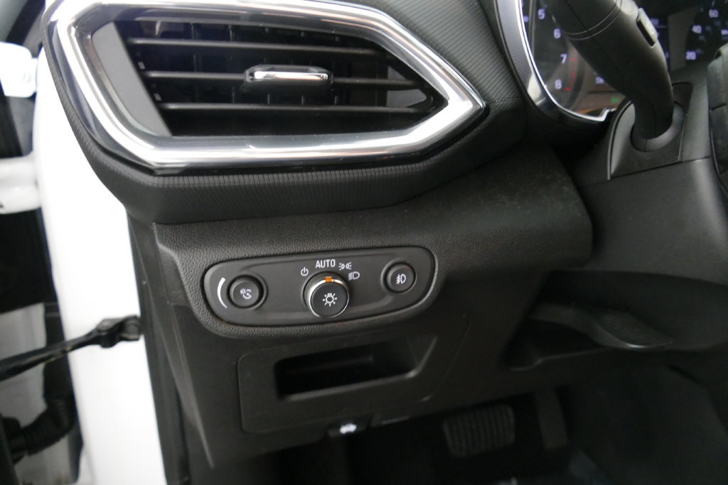 Used 2023 Chevrolet TrailBlazer LT AWD/4WD image 13