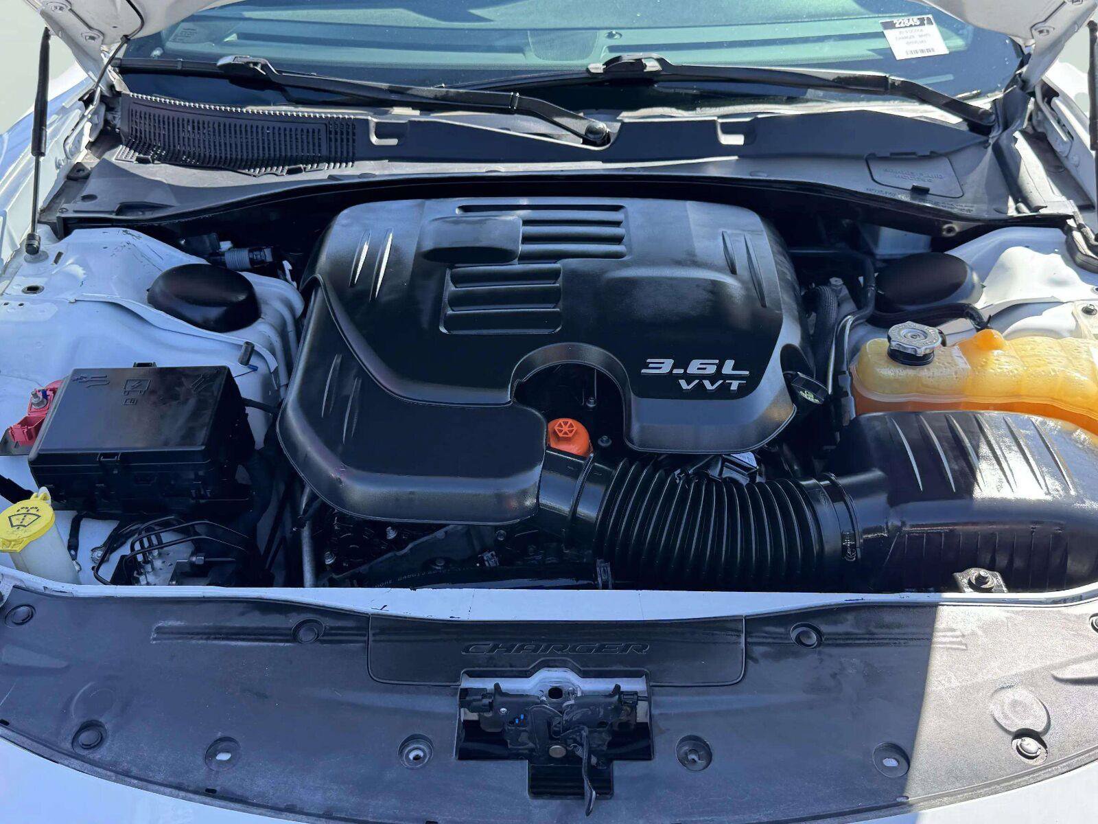 Used 2019 Dodge Charger SXT w/ Blacktop Package RWD image 60