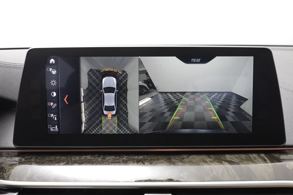 Used 2018 BMW 530e xDrive AWD/4WD image 12
