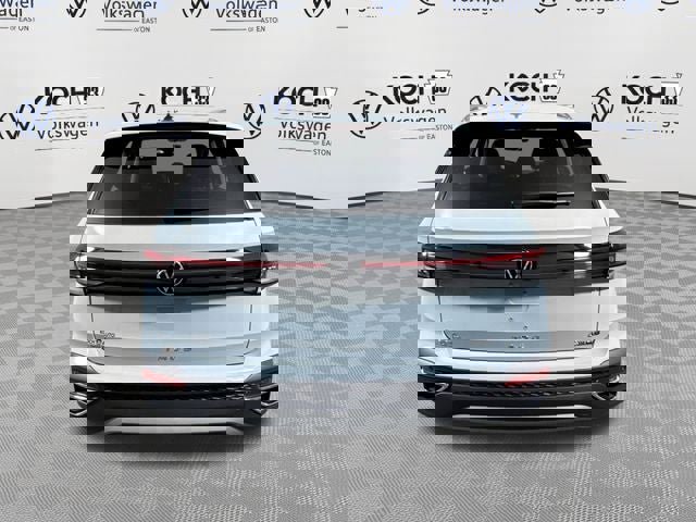 New 2026 Volkswagen Taos SEL image 8