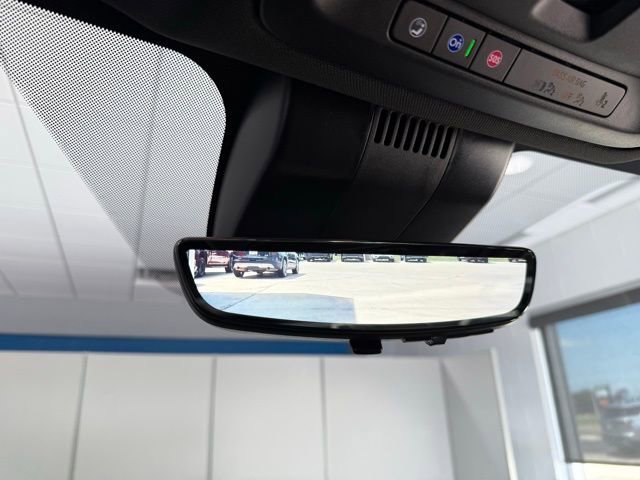 Used 2025 GMC Yukon XL AT4 Ultimate image 30