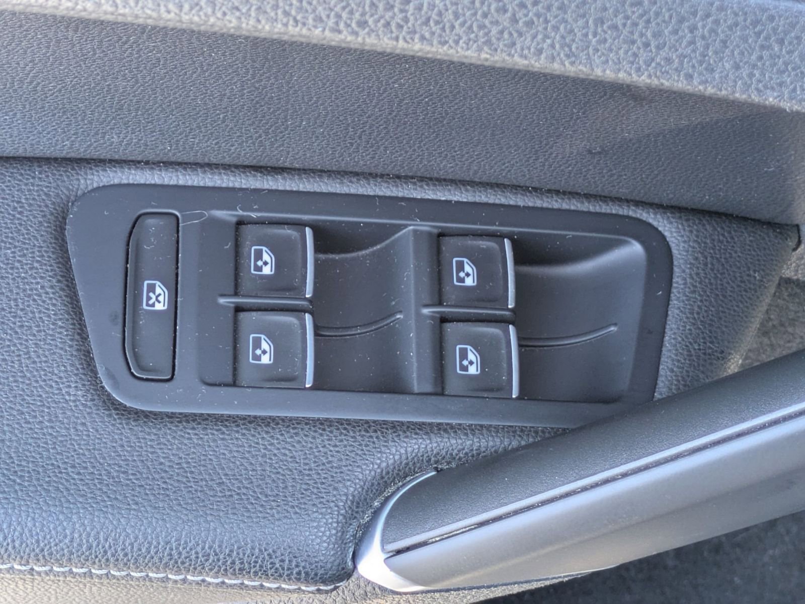 Used 2019 Volkswagen Golf R 4-Door image 20