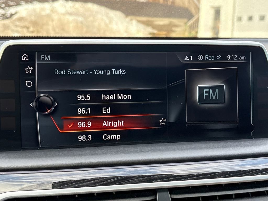 Used 2016 BMW 750i xDrive image 16