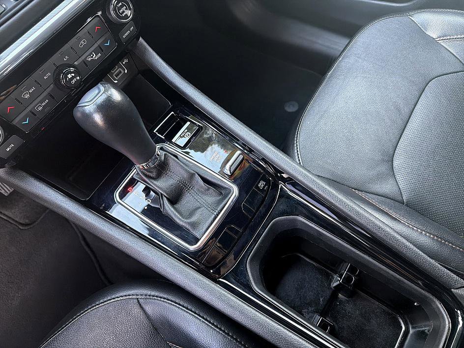 Used 2023 Jeep Compass Limited image 18