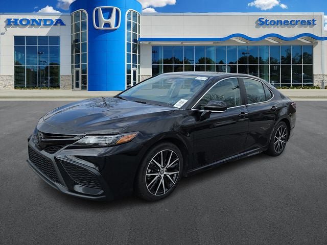 Used 2024 Toyota Camry SE w/ Cold Weather Package image 1