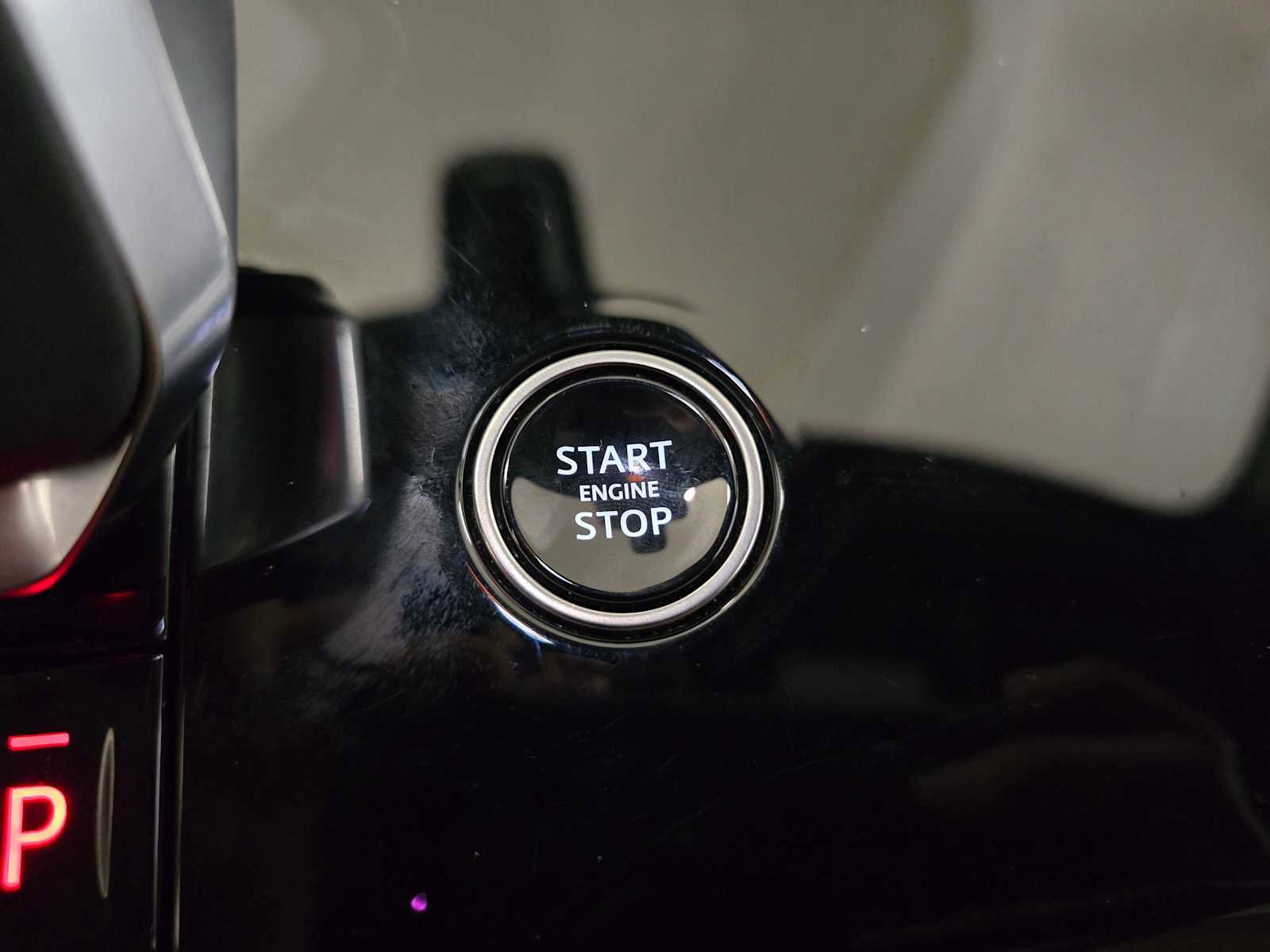 Used 2025 Land Rover Range Rover Sport SE AWD/4WD image 35