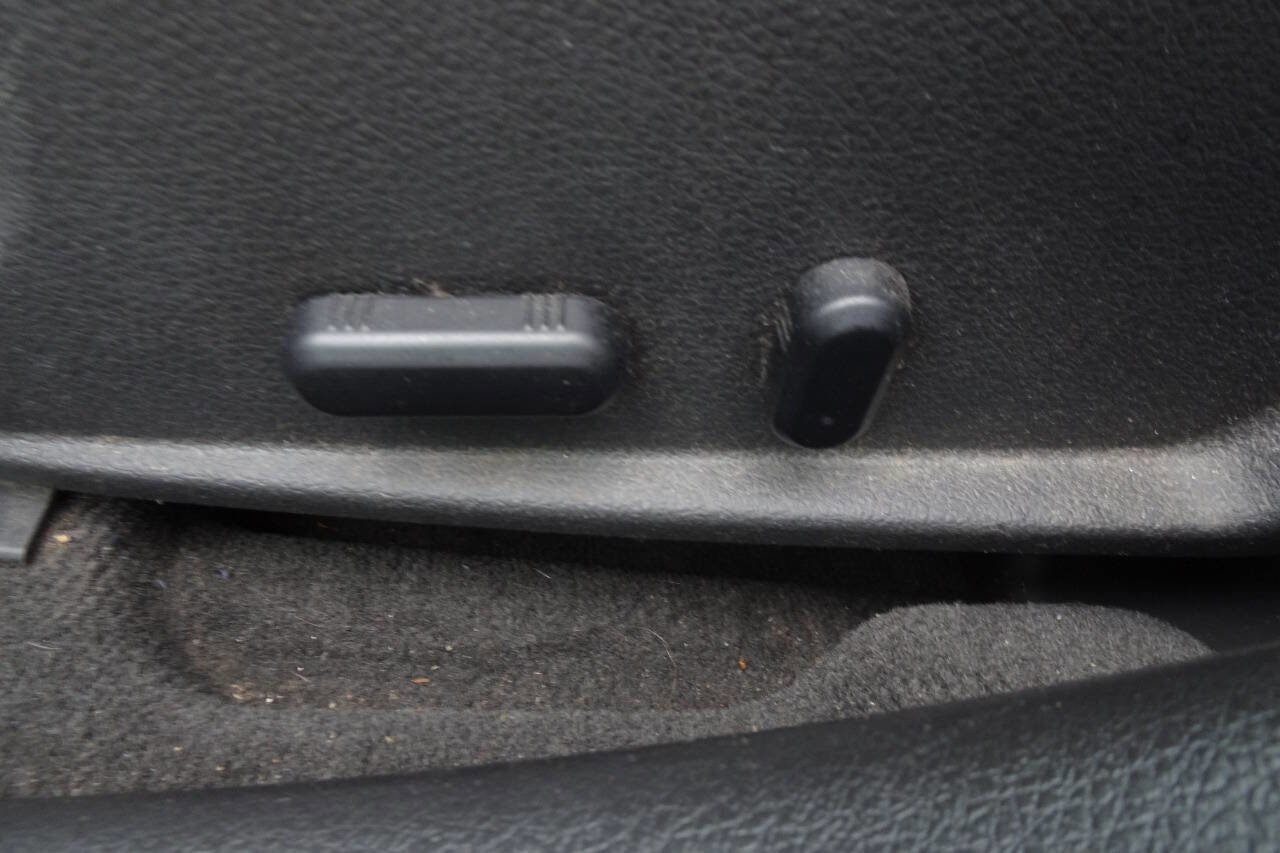 Used 2012 Ford Fusion SE w/ Appearance Pkg image 12