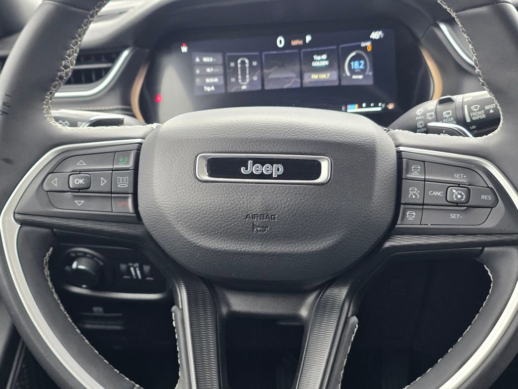 Used 2023 Jeep Grand Cherokee Altitude image 18