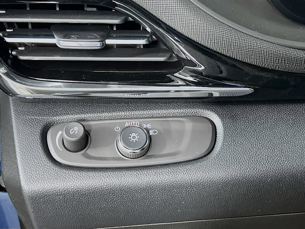 New 2026 Buick Envista Sport Touring w/ Convenience I Package FWD image 9