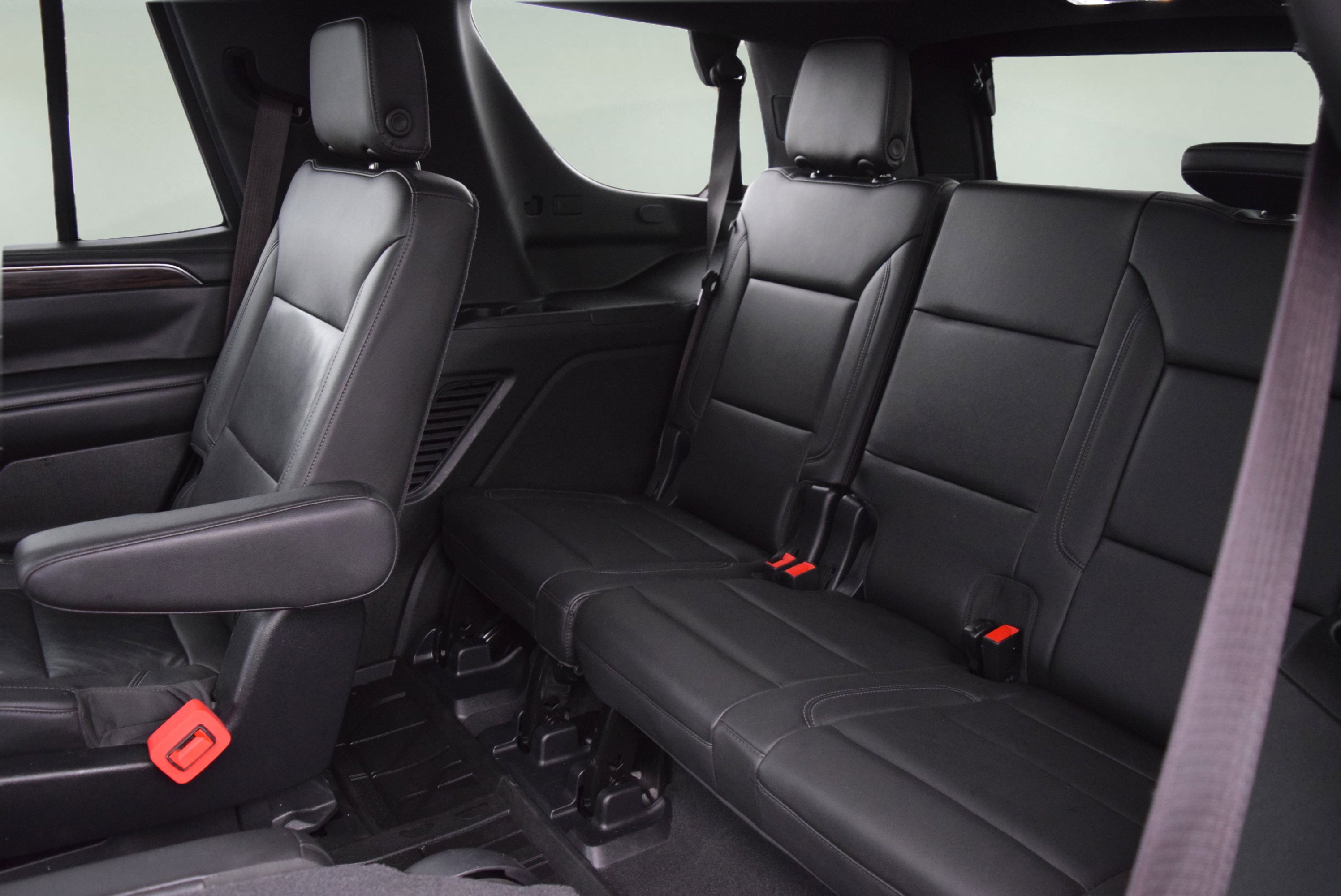 Used 2021 Chevrolet Tahoe Z71 w/ Z71 Signature Package image 9