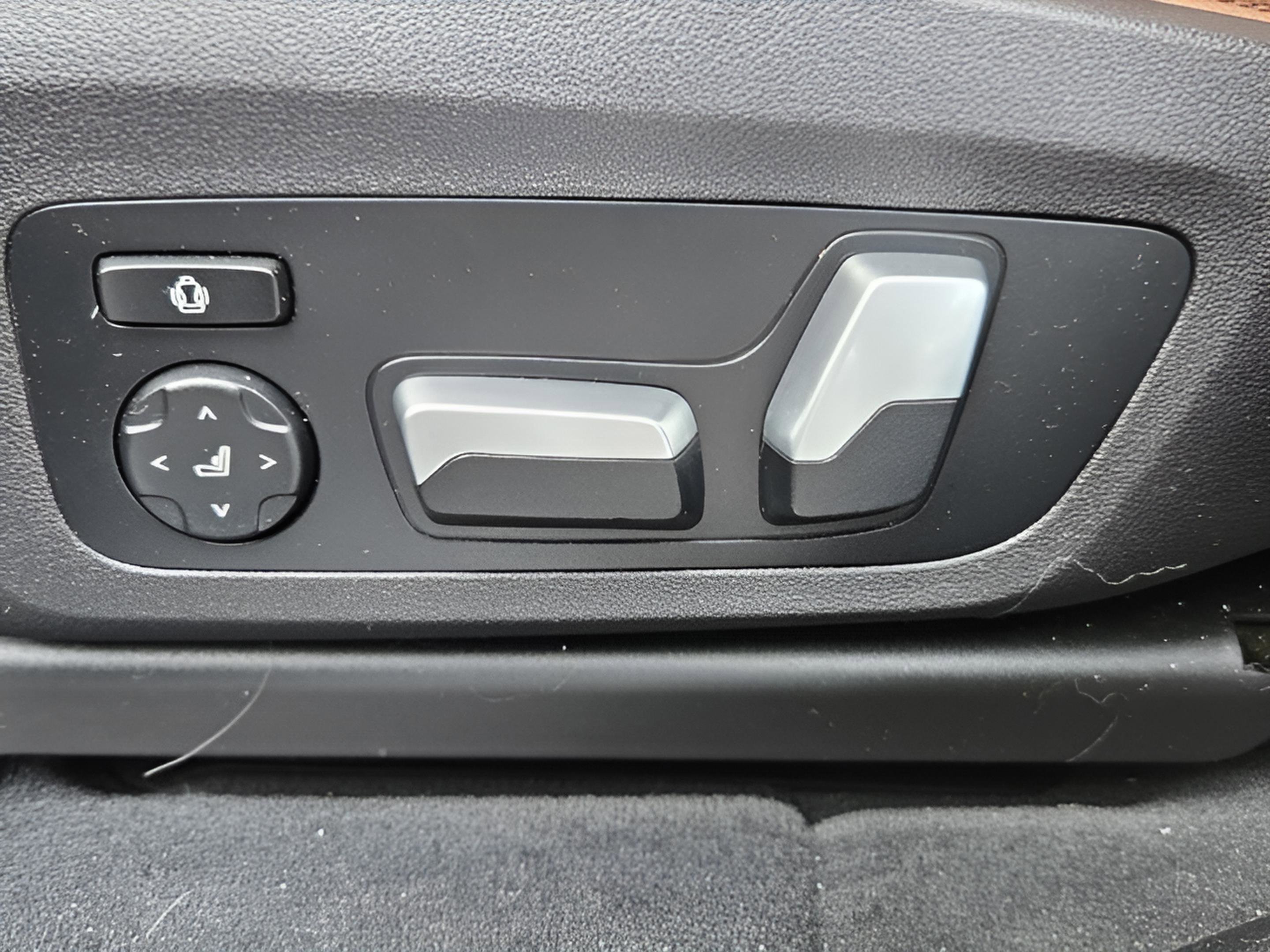 Used 2022 BMW X3 M w/ Executive Package image 9