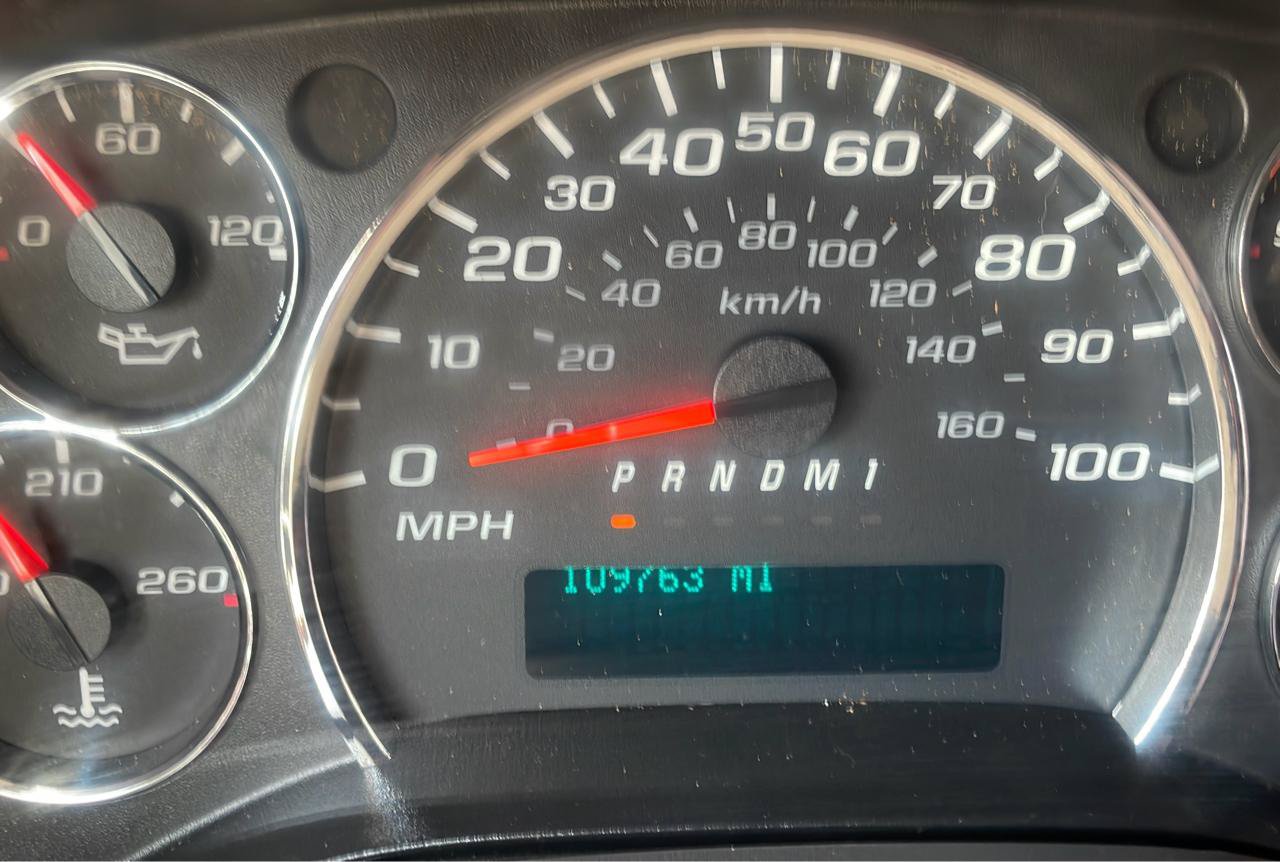 Used 2015 Chevrolet Express 3500 w/ Shuttle Bus Package RWD image 17
