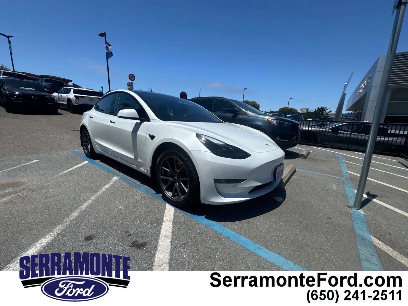 Used 2023 Tesla Model 3 Standard Range RWD video 1