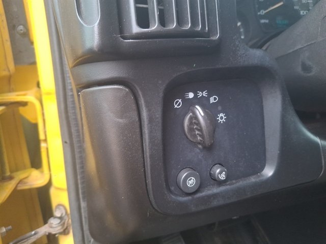 Used 2007 Chevrolet Express 3500 RWD image 16