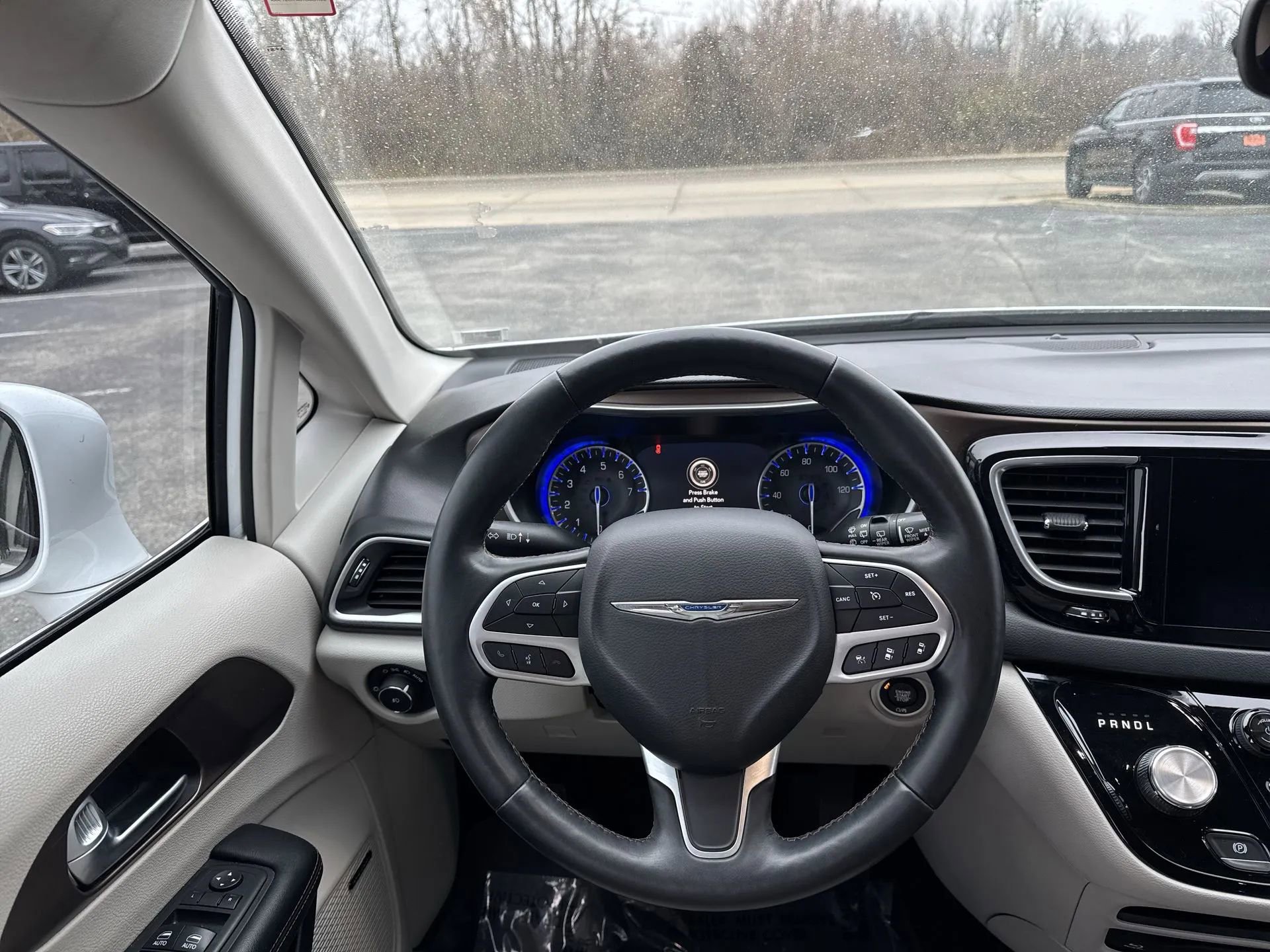 Used 2018 Chrysler Pacifica Touring-L Plus w/ Advanced Safetytec Group image 11