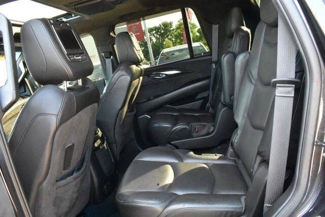 Used 2016 Cadillac Escalade Platinum AWD/4WD image 28
