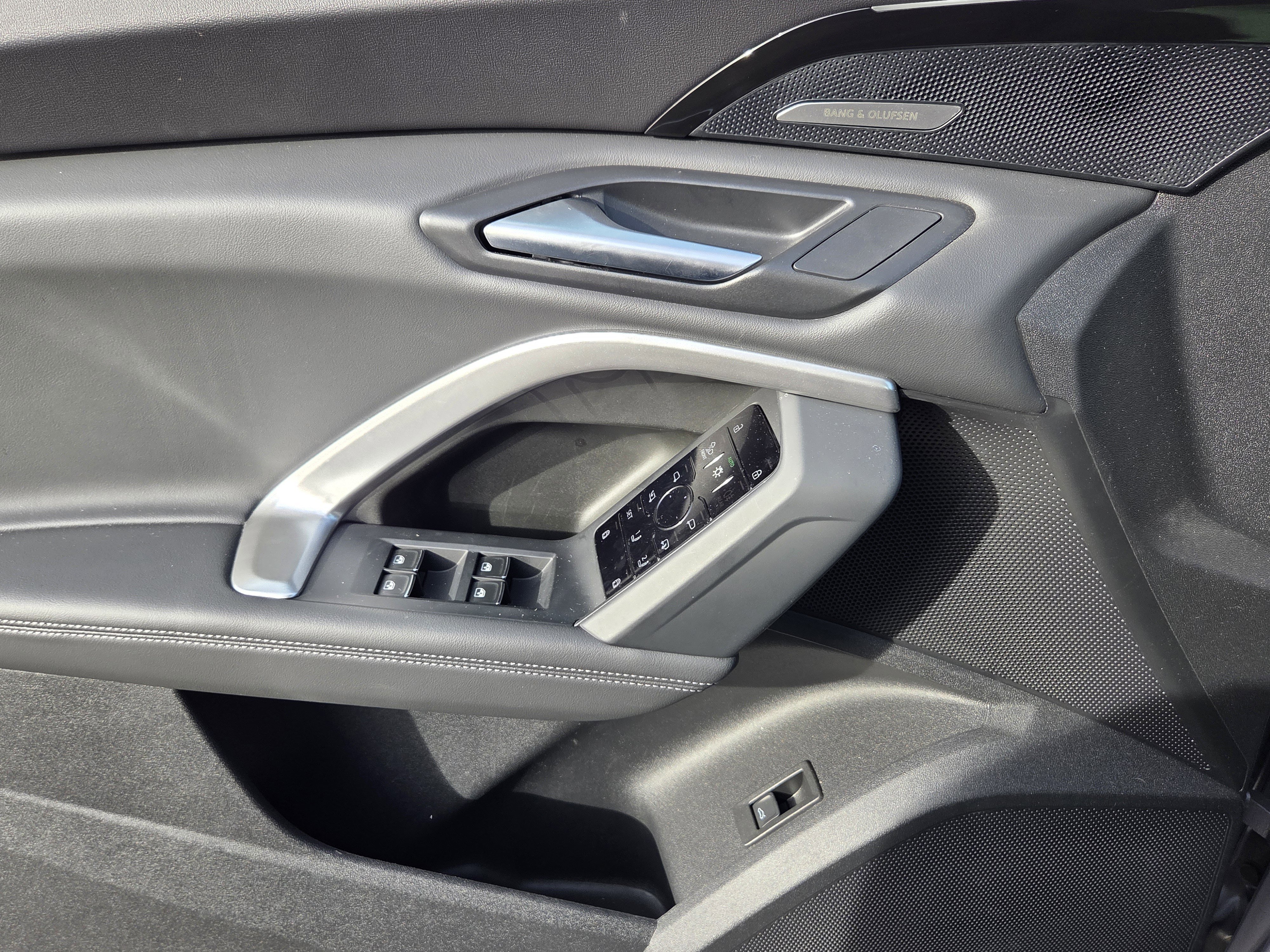 Used 2025 Audi Q5 Premium Plus w/ Premium Plus image 9