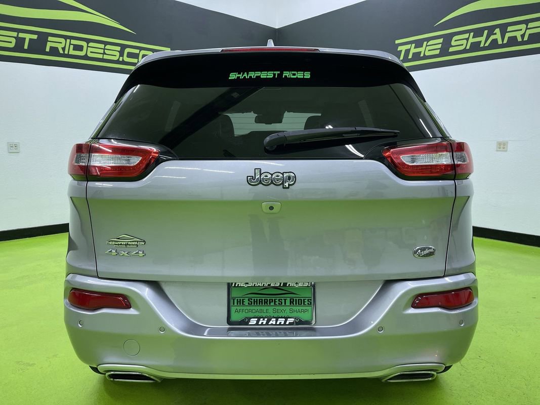 Used 2017 Jeep Cherokee Overland w/ Technology Group image 8