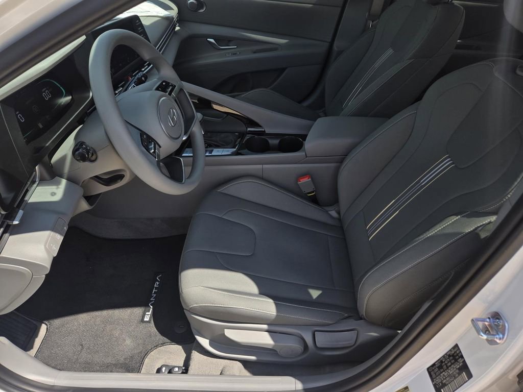 New 2026 Hyundai Elantra Blue FWD image 15