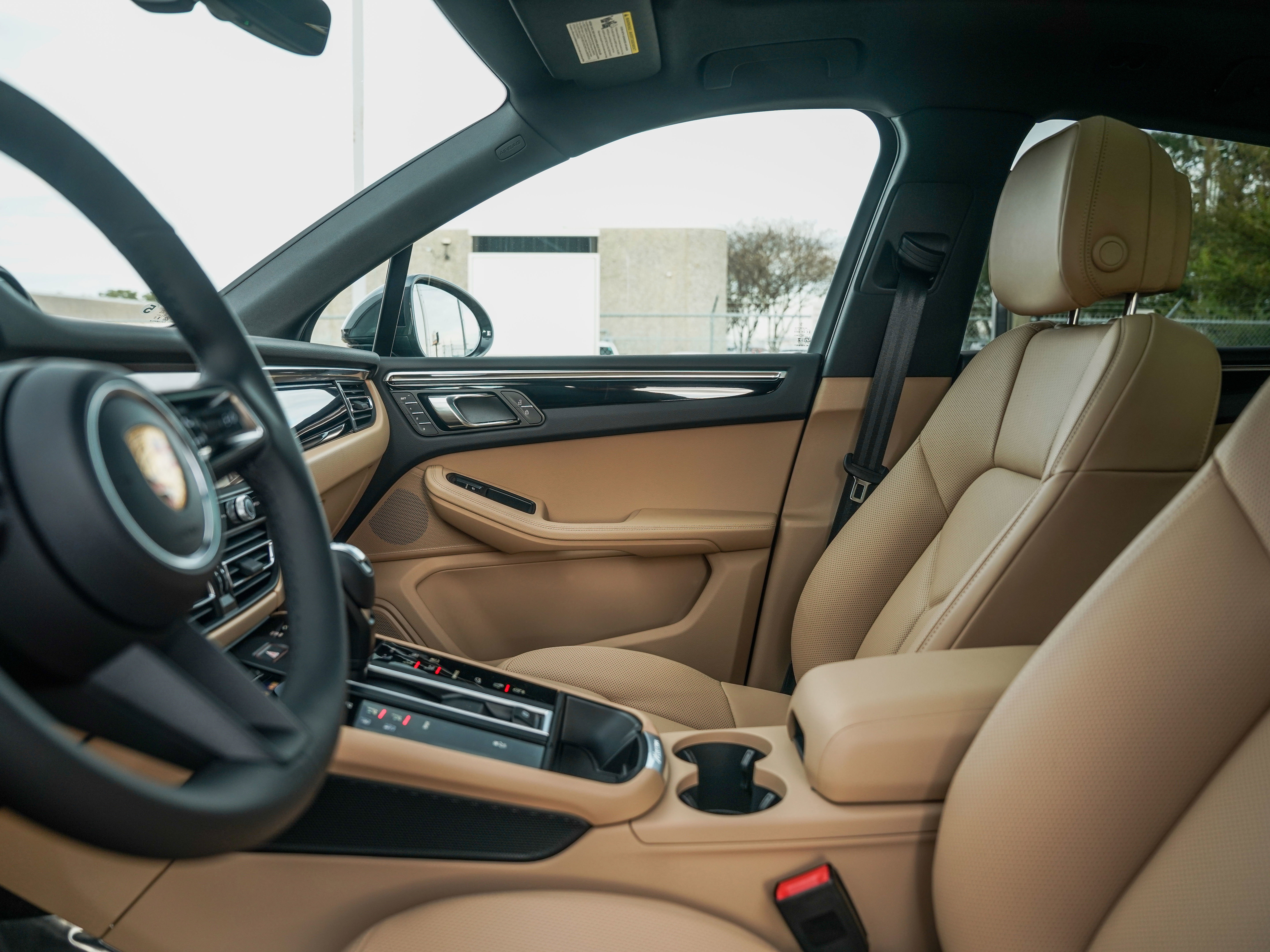 New 2026 Porsche Macan image 23